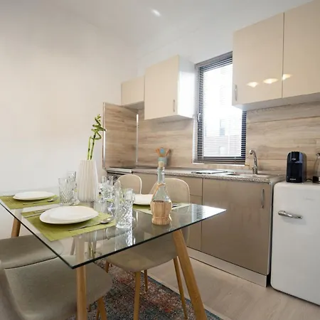 Cozy Near Tia! - Self Check-in - Free Wifi - Netflix Apartment Valias